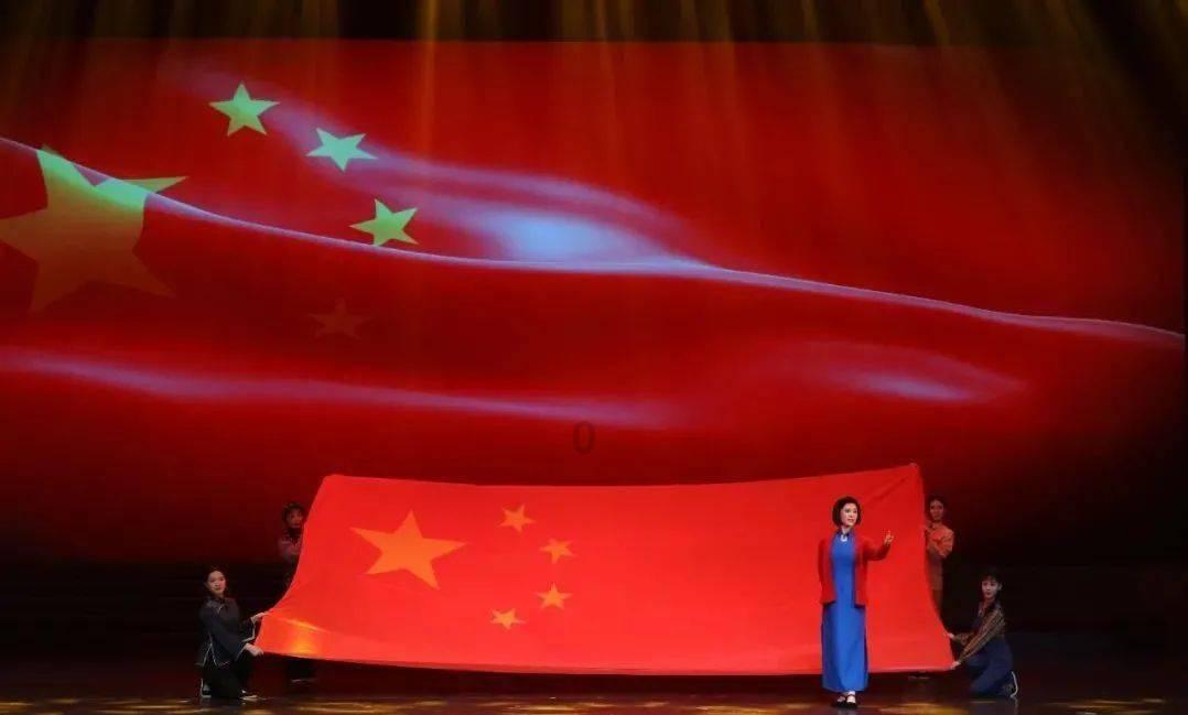 18年前，宋美龄梦中撒手西去，隔天清晨遗体就被送出了公寓
